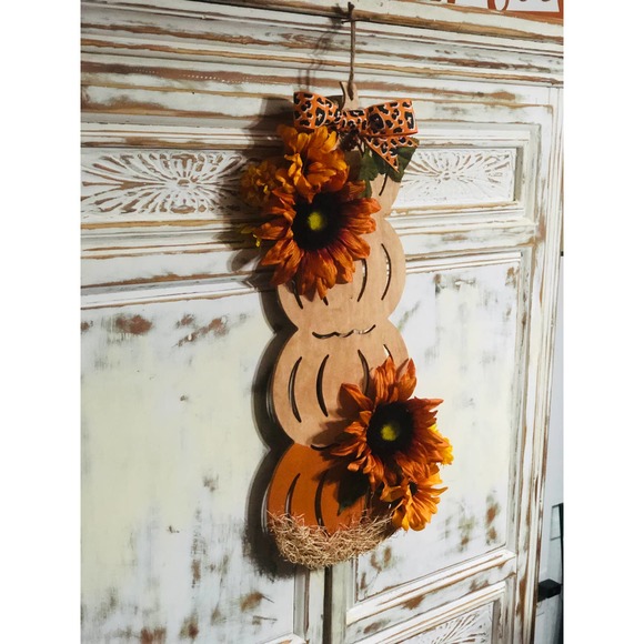 Fall Stacked Pumpkins, Pumpkins, Fall Decor, Wall Hanging, Door Hanger - Picture 5 of 5